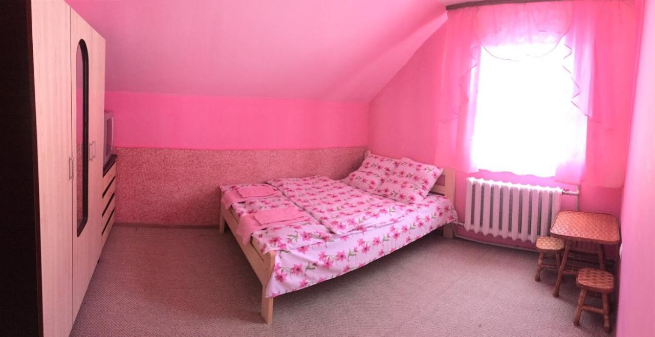 У Ондраша Apartment Yasinya Exterior photo
