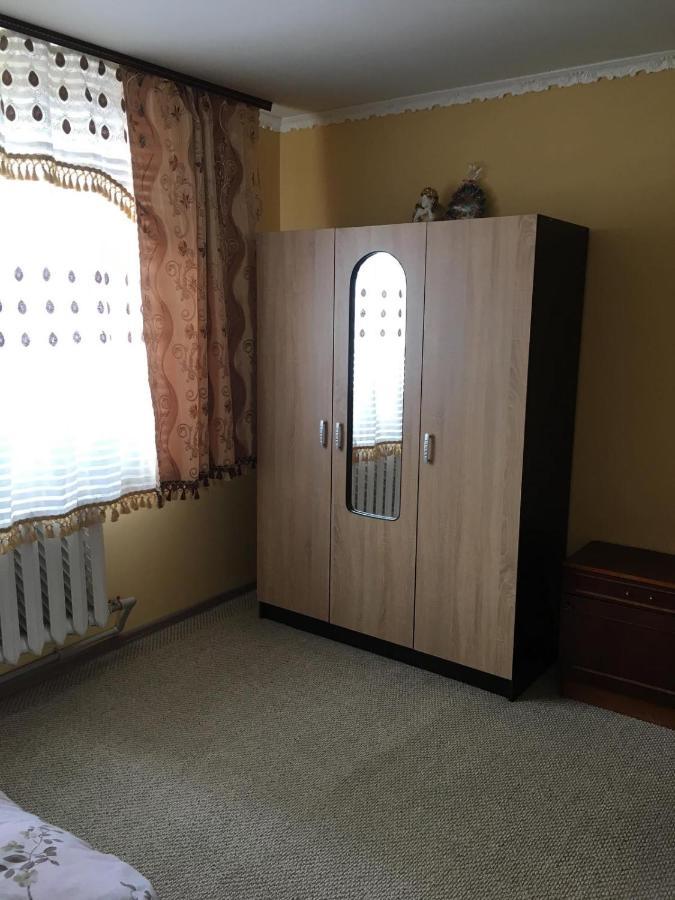 У Ондраша Apartment Yasinya Exterior photo
